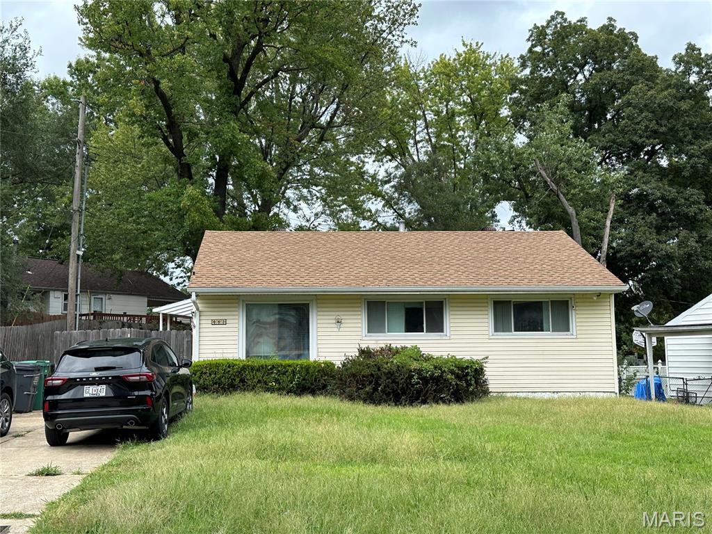 Photo of 443 Macdougall Drive St Louis MO 63137