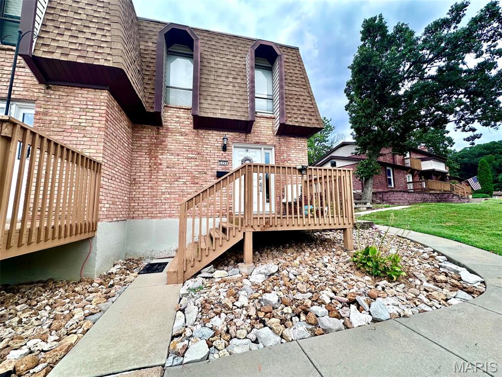 Photo of 2755 Blackforest Drive Oakville MO 63129