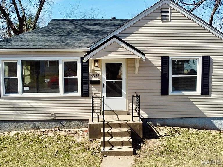 Photo of 6325 Everett Drive St Louis MO 63134