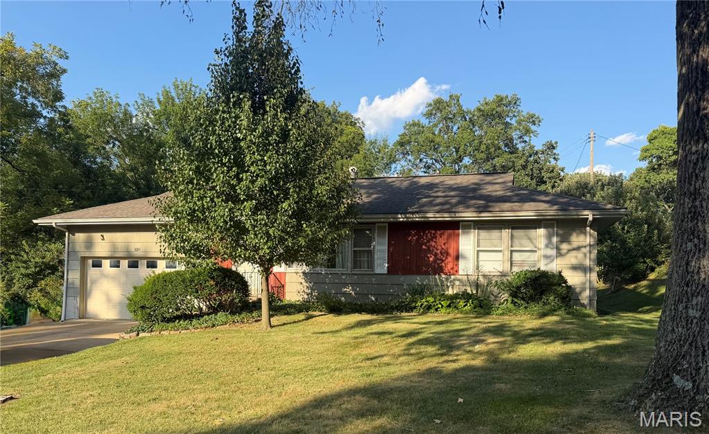 Photo of 1472 Grant Road Webster Groves MO 63119