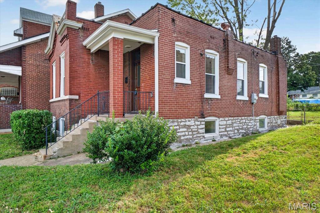 Photo of 5216 Morganford Road St Louis MO 63116