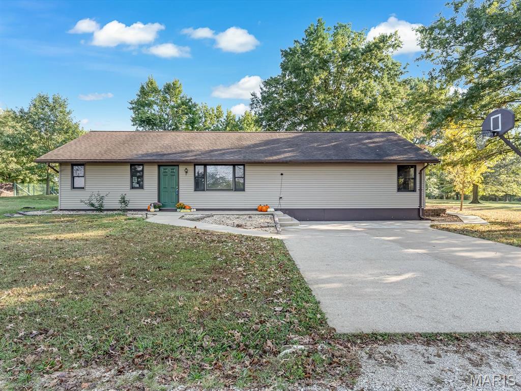 Photo of 4878 Sportsman Road Waterloo IL 62298