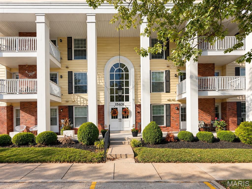 Photo of 15631 Hedgeford Court #9 Chesterfield MO 63017