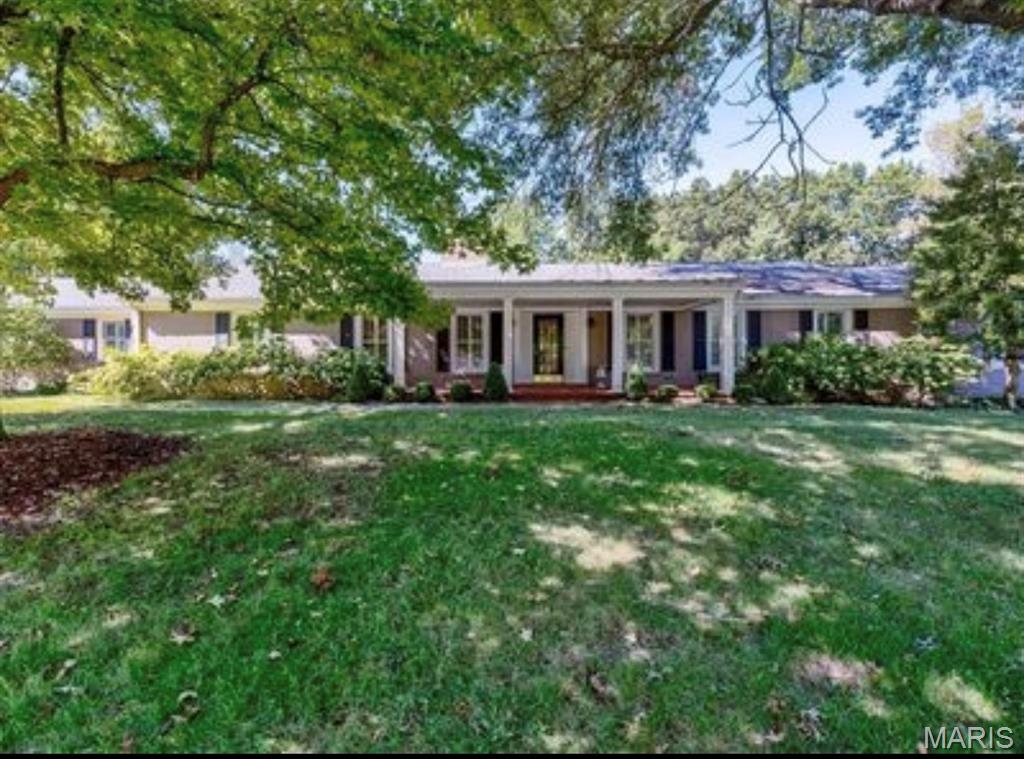 Photo of 3037 Westham Drive Town and Country MO 63131