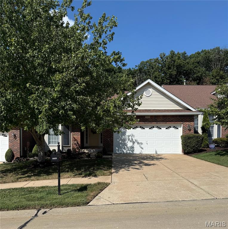 Photo of 5523 Heatherbluff Court St Louis MO 63128