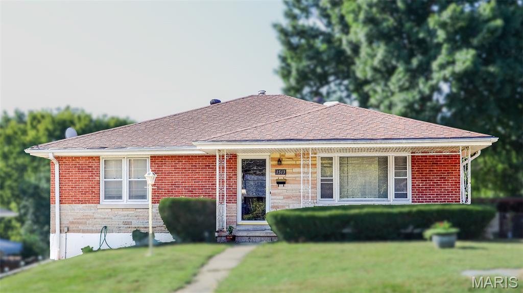 Photo of 1513 Stadium Boulevard Jefferson City MO 65109