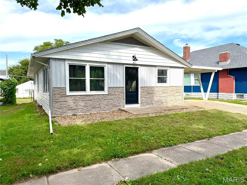 Photo of 206 E Church Street Palmyra MO 63461