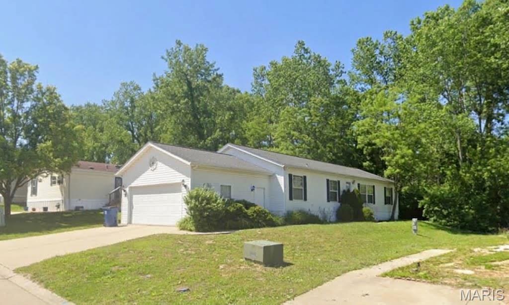 Photo of 181 woodland Trails Drive Collinsville IL 62234