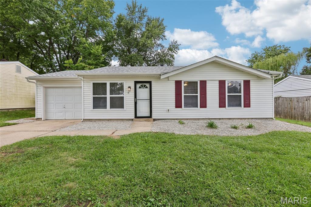 Photo of 18 Lone Elk Lane St Peters MO 63376