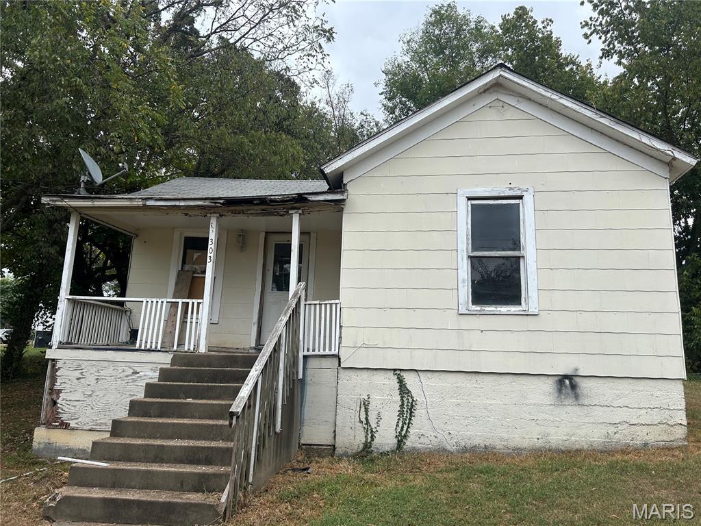 Photo of 303 Cardinal Street Park Hills MO 63601