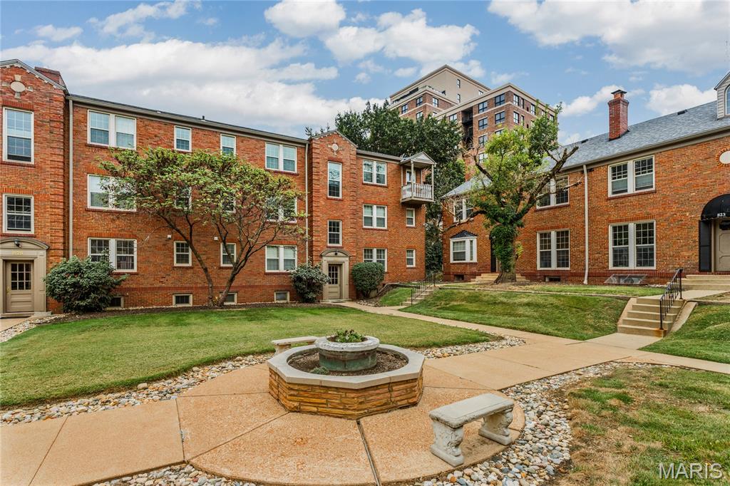 Photo of 827 Westwood Drive #3E Clayton MO 63105