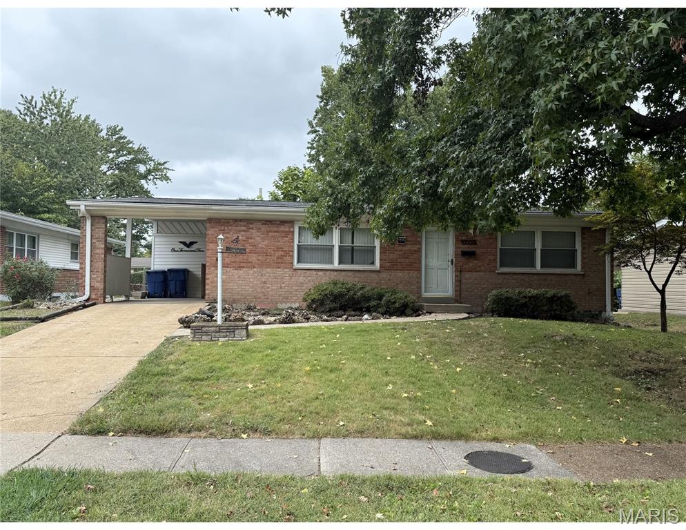 Photo of 1005 Preakness Lane Florissant MO 63033