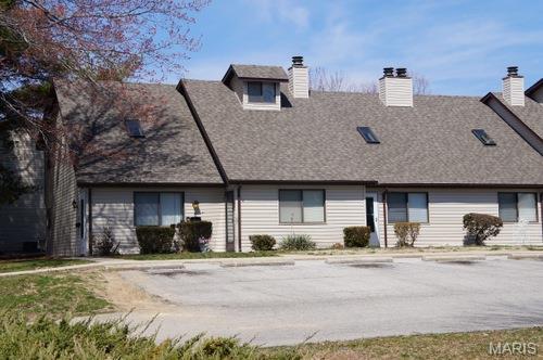 Photo of 814 WHITE OAK Drive #7 O'Fallon IL 62269