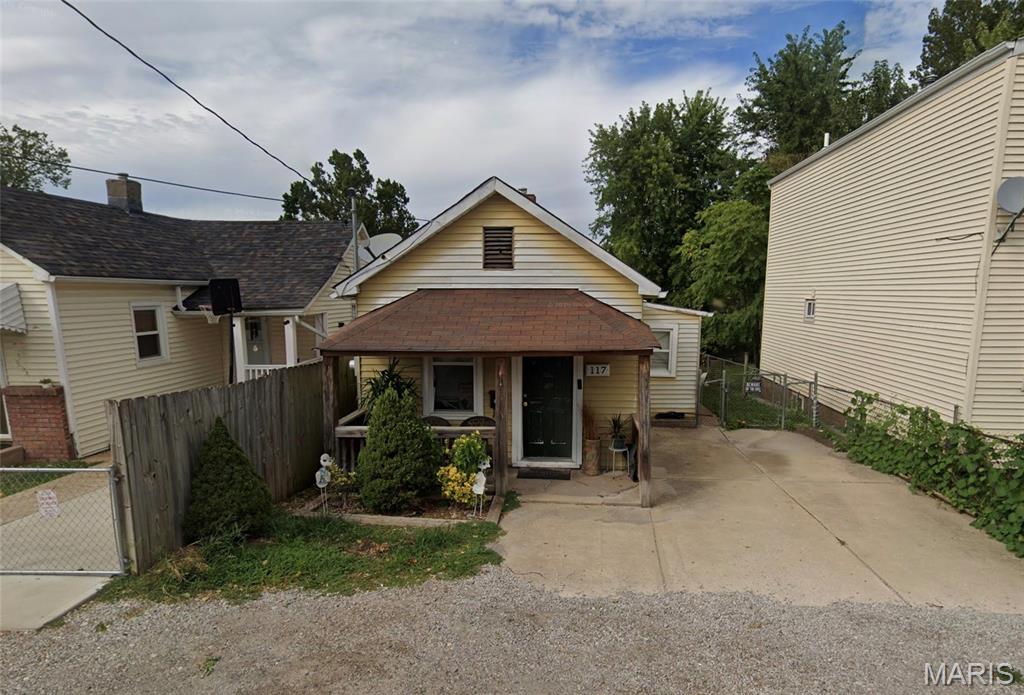 Photo of 117 W Cartwright Avenue Unincorporated MO 63125