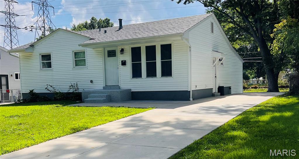Photo of 215 S Saint Jacques Street Florissant MO 63031