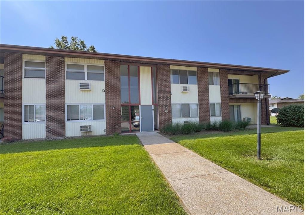 Photo of 7499 Hazelcrest Drive #G Hazelwood MO 63042