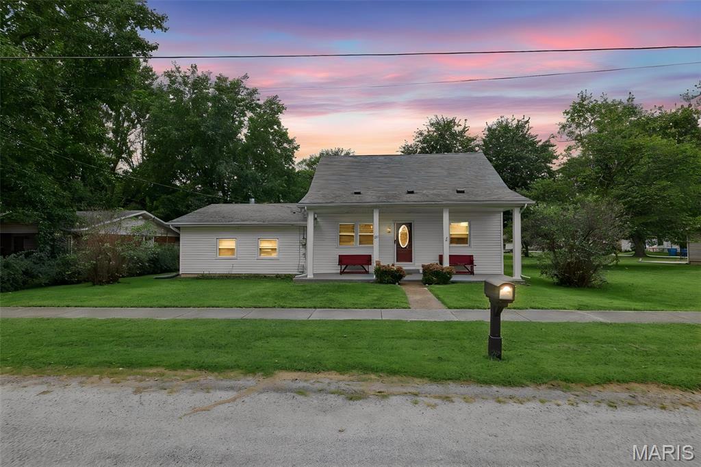 Photo of 105 S Railway Street New Baden IL 62265