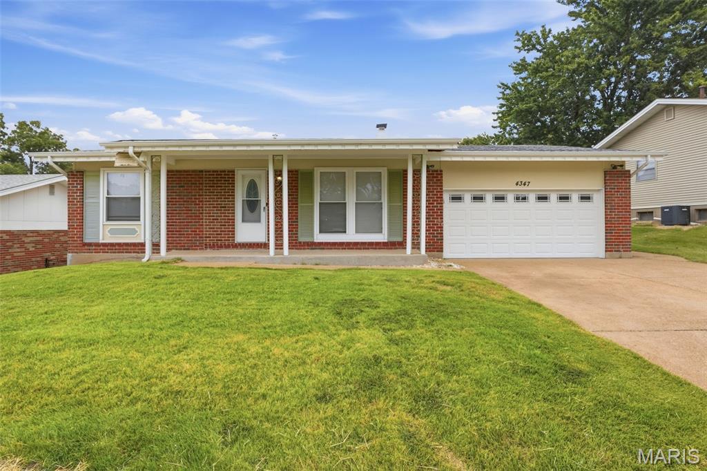 Photo of 4347 Varano Drive St Louis MO 63033