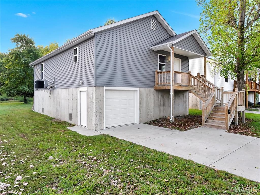 Photo of 609 S 2nd Street Pacific MO 63069