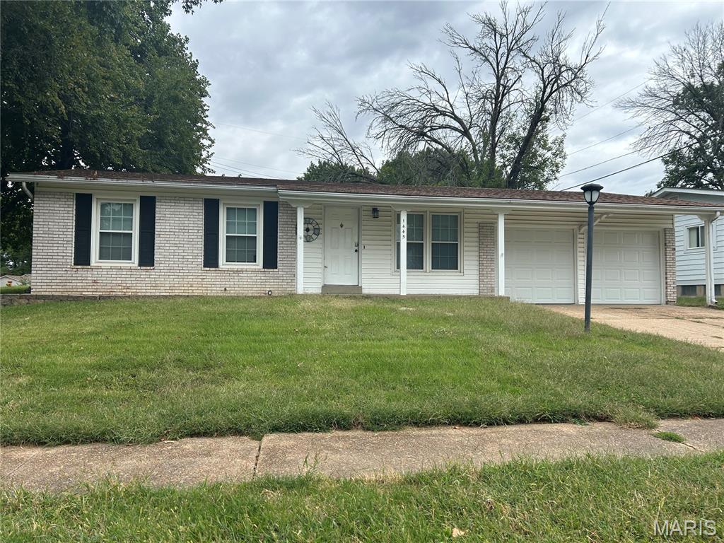 Photo of 1445 El Centro Drive Florissant MO 63031