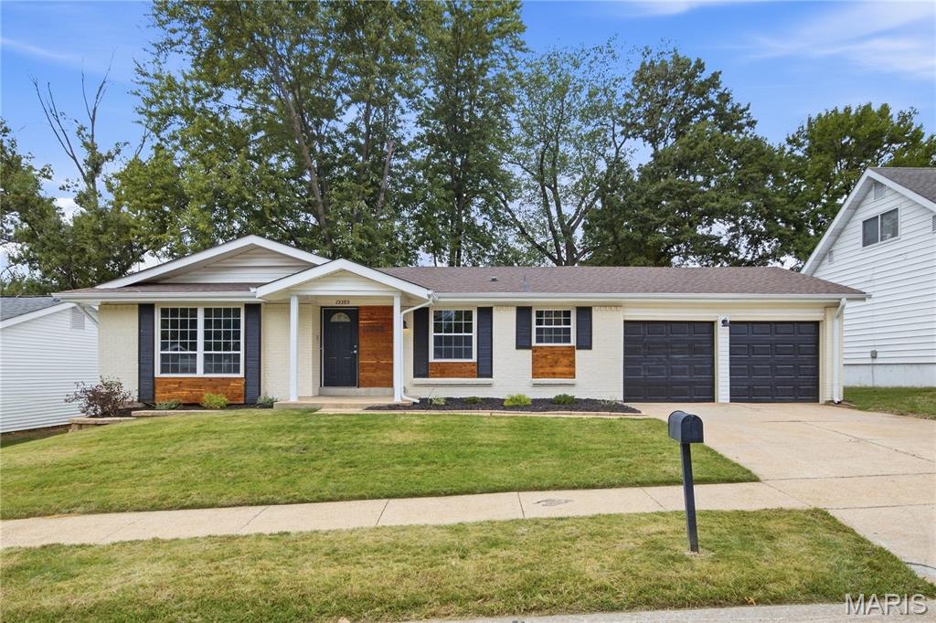 Photo of 12285 Wensley Road Florissant MO 63033
