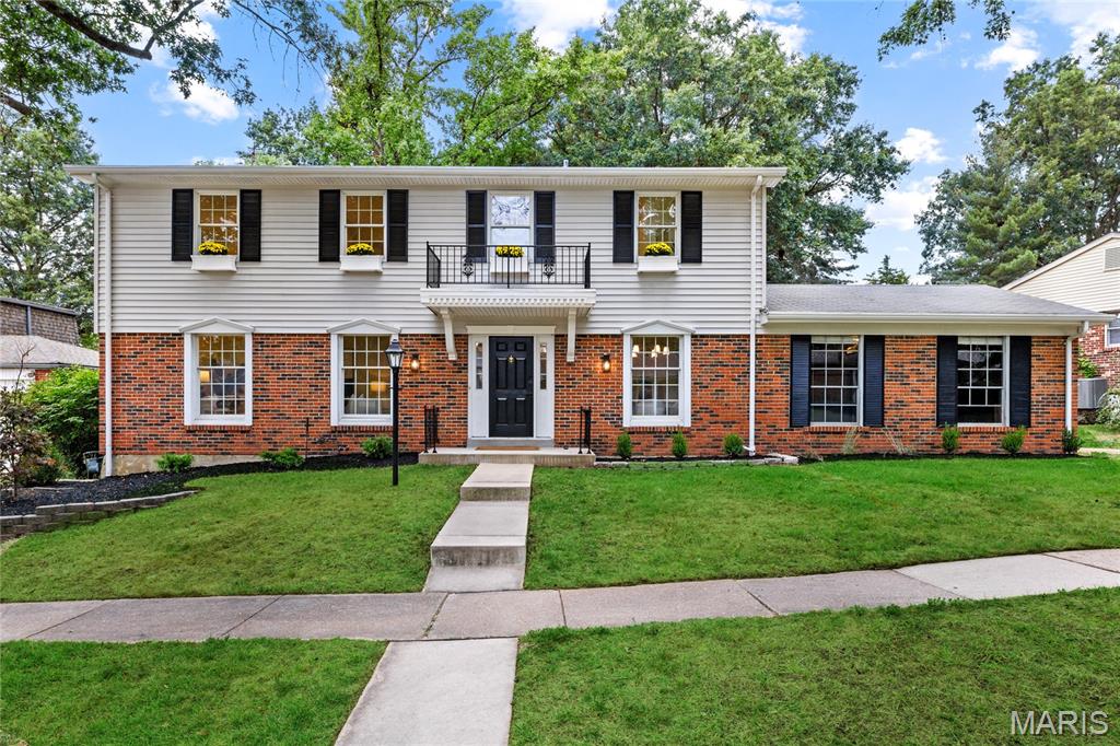 Photo of 1294 Pinrun Drive Ballwin MO 63011