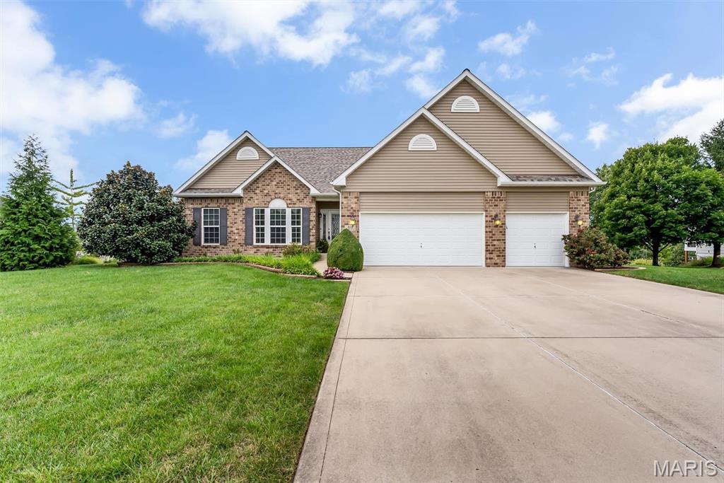 Photo of 831 Autumn Rise Columbia IL 62236
