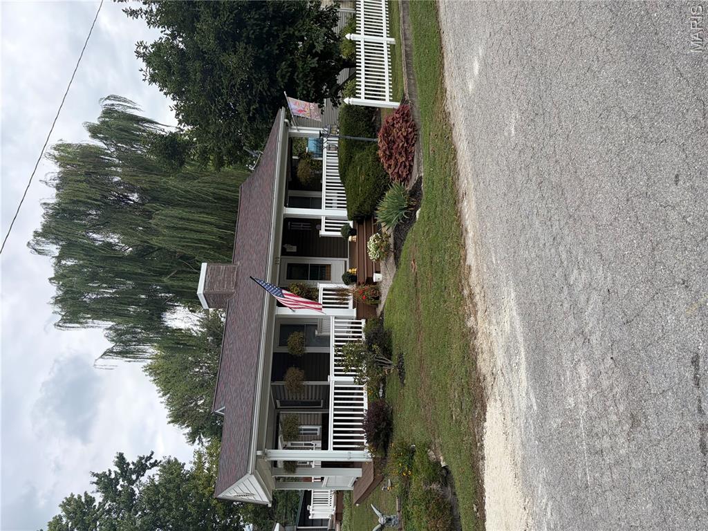 Photo of 210 S Main Cross Street Bowling Green MO 63334