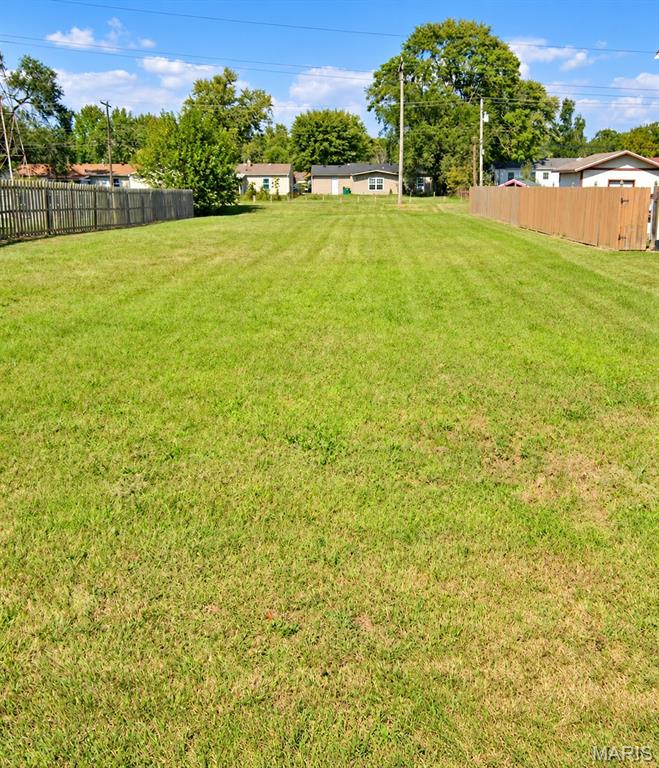 Photo of 2225 Hunters Point Drive Granite City IL 62040