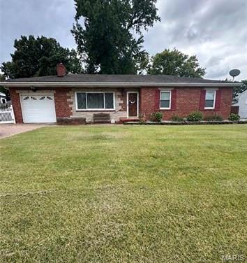 Photo of 46 N Circle Drive East Alton IL 62024