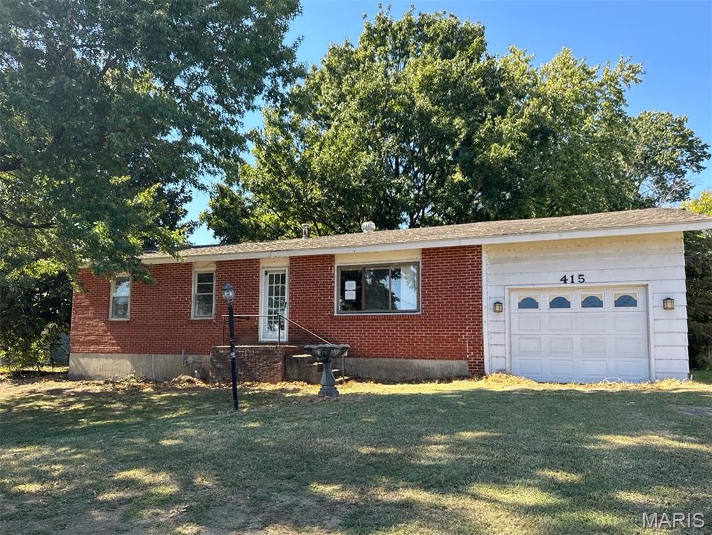 Photo of 415 N Ingram Road Sikeston MO 63801