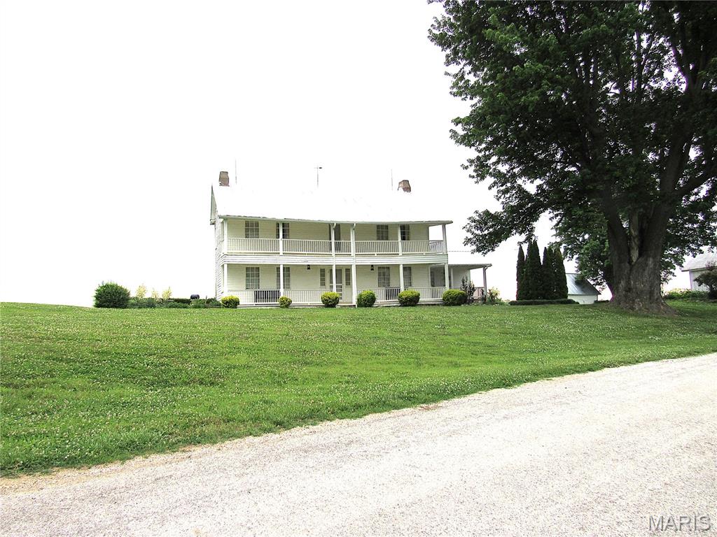 Photo of 680 Auer Landing Road Golden Eagle IL 62036