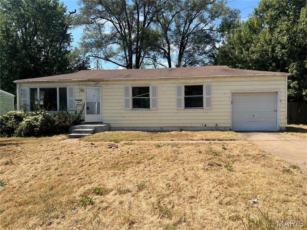 Photo of 744 Kelvin Drive St Louis MO 63137