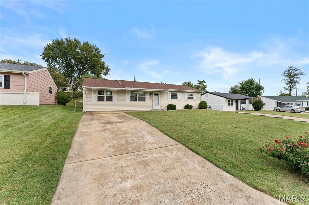 Photo of 833 Weedel Drive Arnold MO 63010