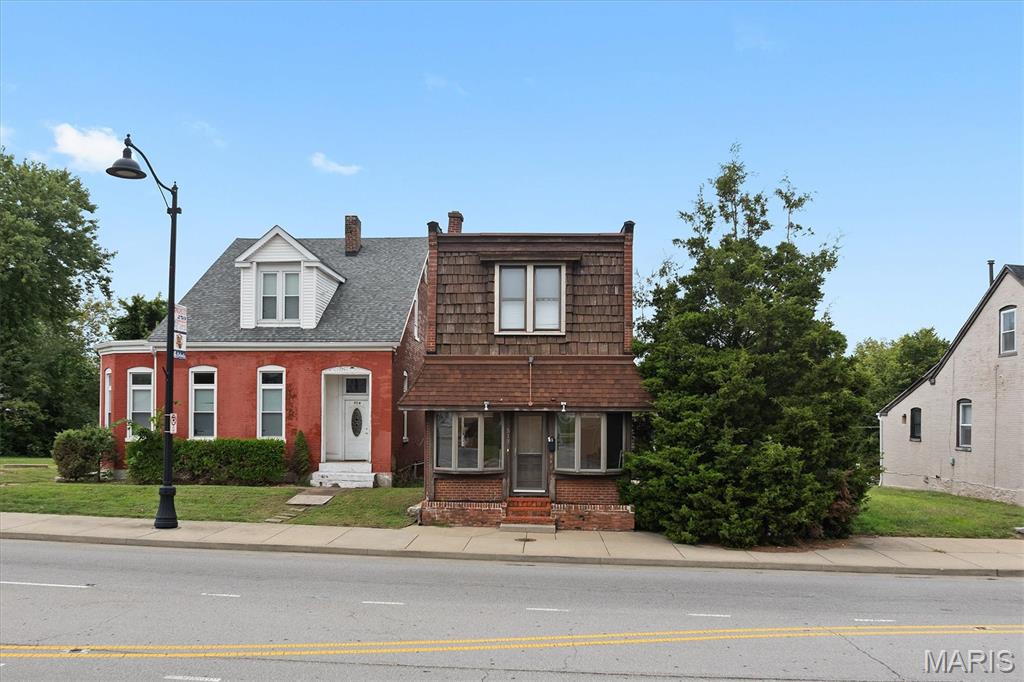 Photo of 513 N Illinois Street Belleville IL 62220