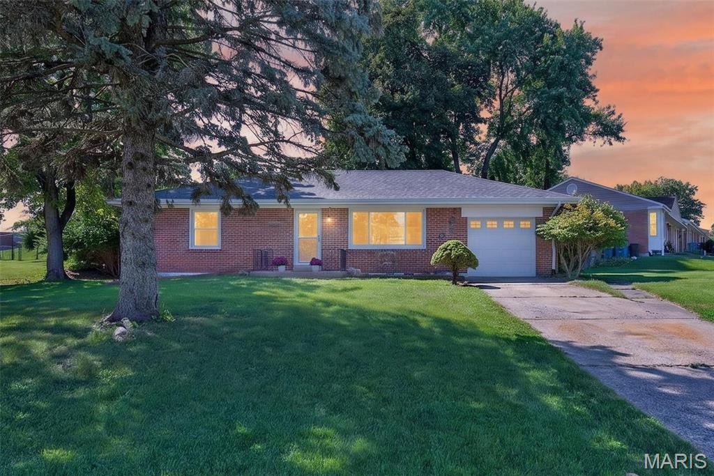 Photo of 728 Pine Street St Charles MO 63301