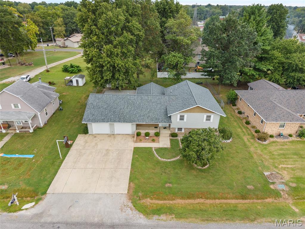 Photo of 1005 E Henry Street Staunton IL 62088