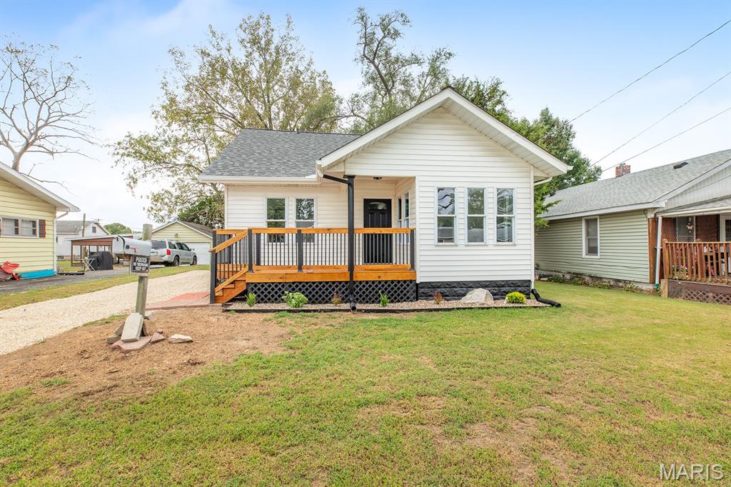 Photo of 130 Harnett Avenue Wood River IL 62095