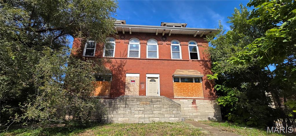 Photo of 3917 W Belle Place St Louis MO 63108