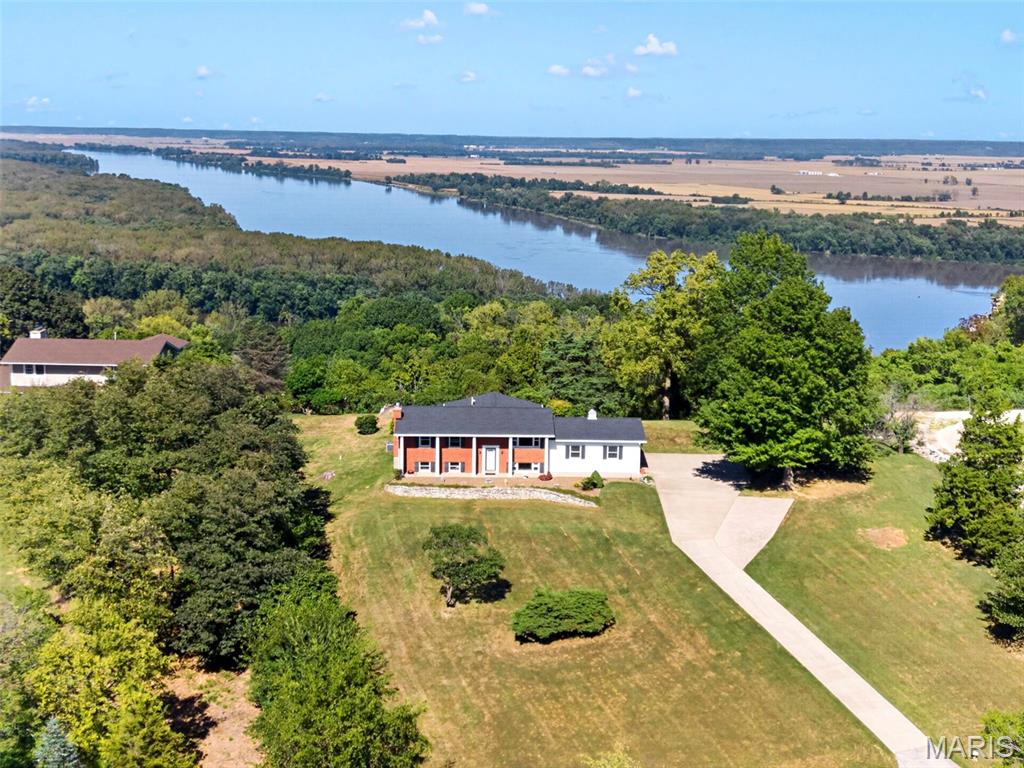 Photo of 21724 Slate Ridge Lane Louisiana MO 63353