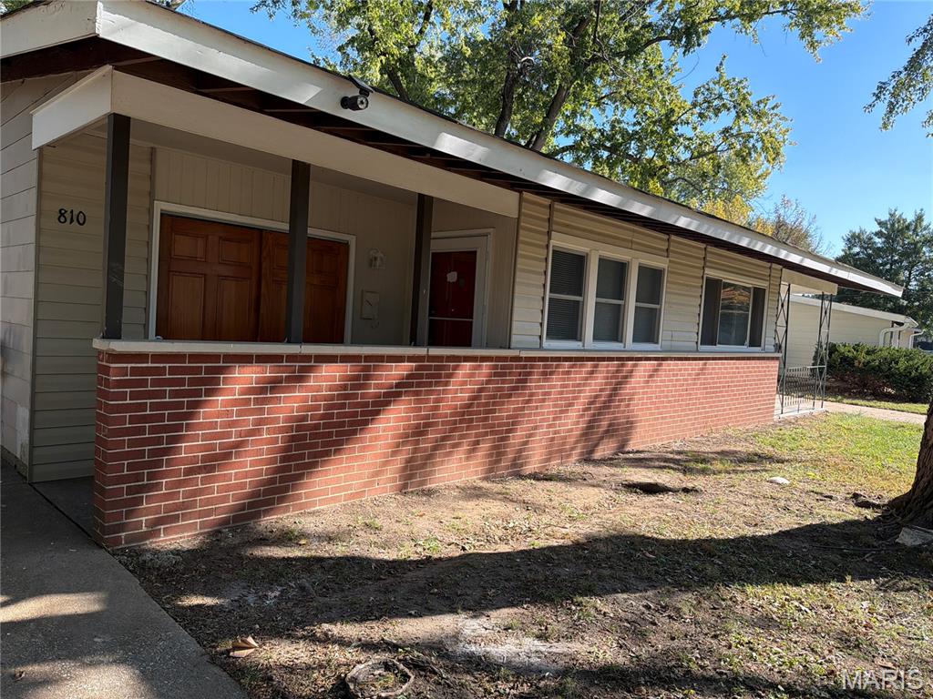 Photo of 810 Loyola Drive Florissant MO 63031