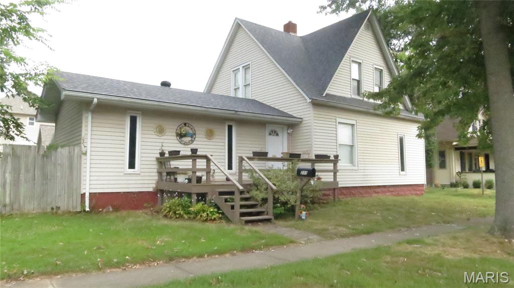 Photo of 211 E SOUTH Greenville IL 62246
