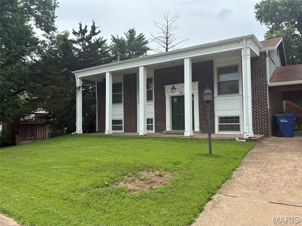 Photo of 396 Genoa Drive Ballwin MO 63021