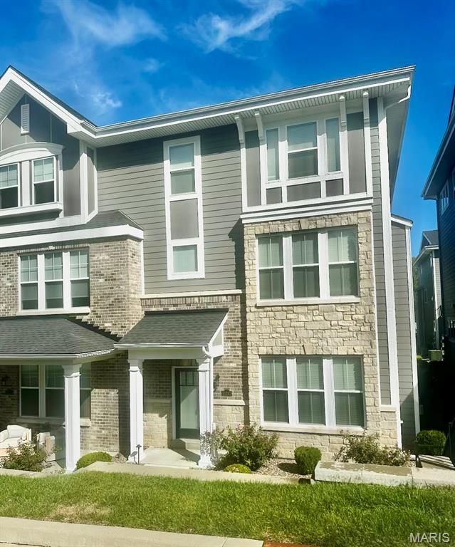 Photo of 11247 Talamore Circle Frontenac MO 63131