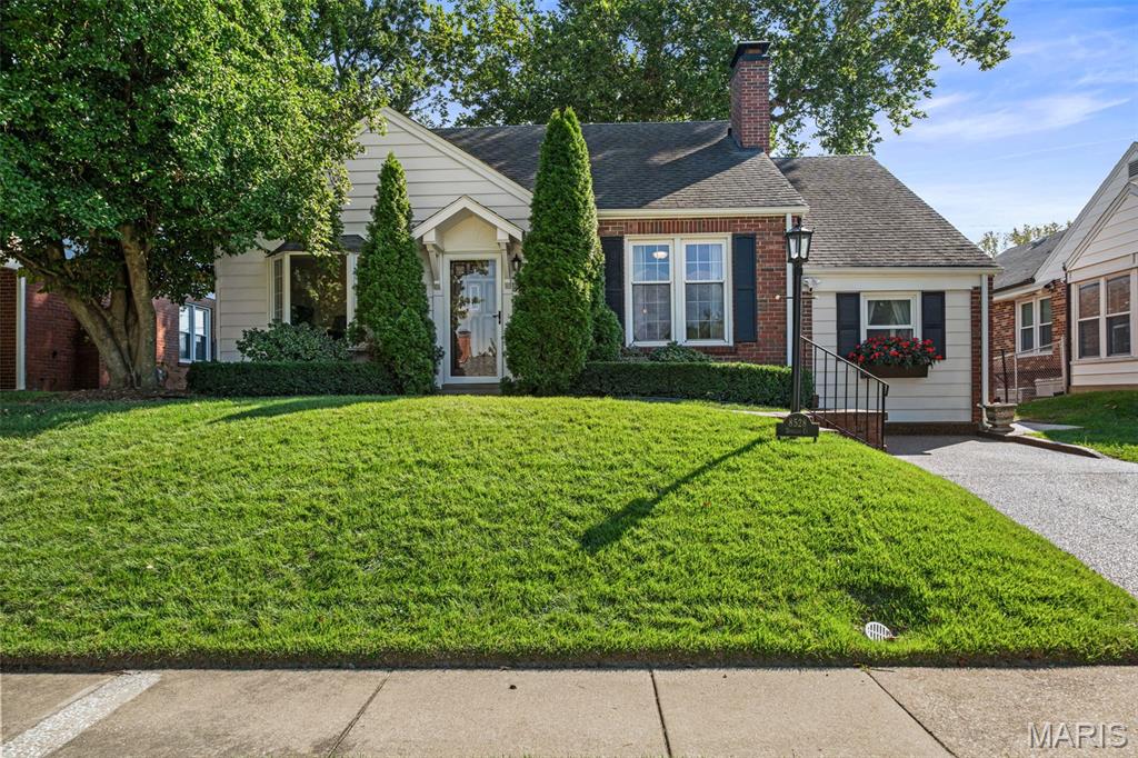 Photo of 8528 Douglas Court St Louis MO 63144