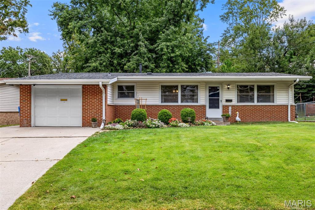 Photo of 1320 Paddock Drive Florissant MO 63033