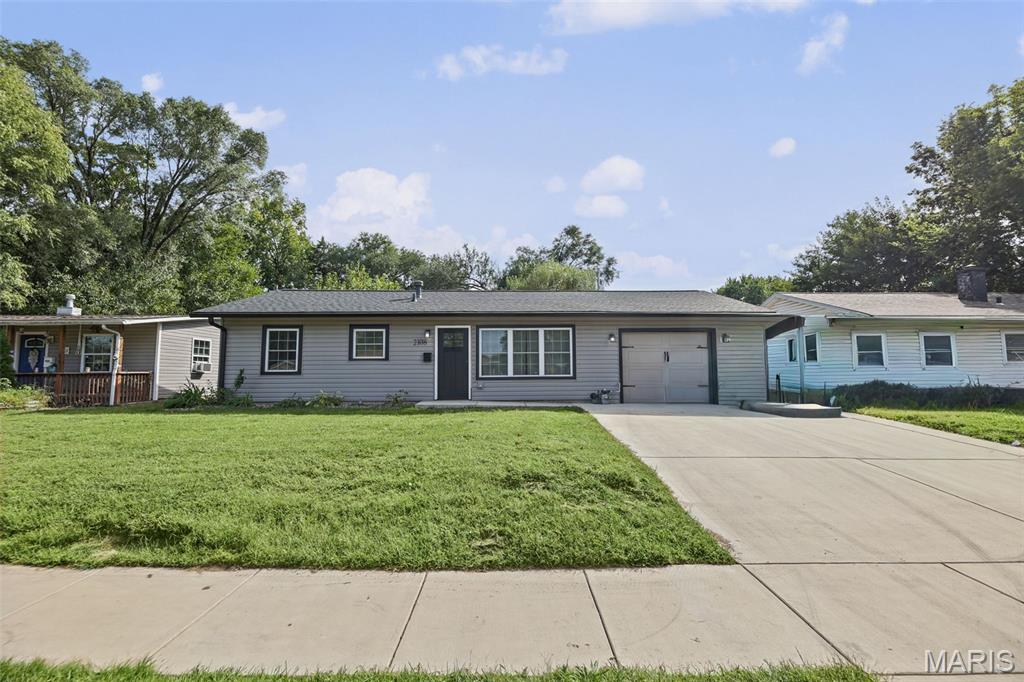 Photo of 2108 Saint Clair Avenue Granite City IL 62040
