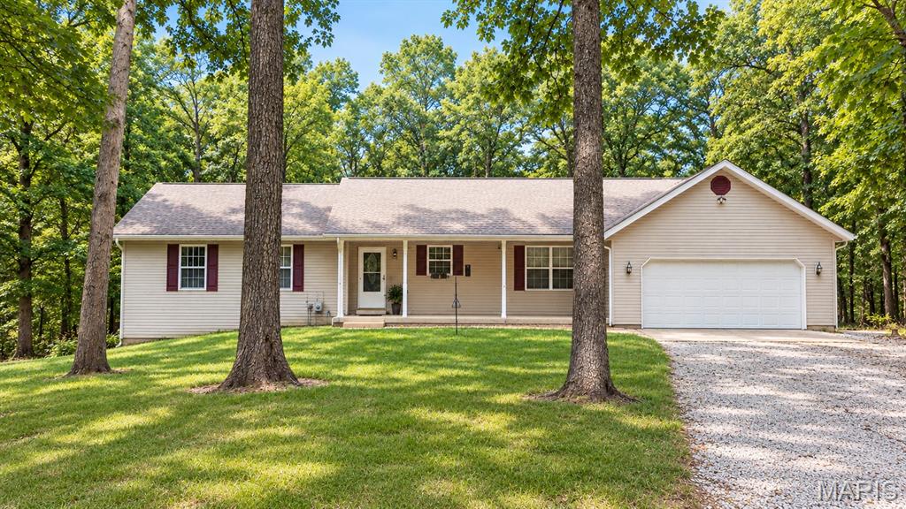 Photo of 9 Nottingham Court Marthasville MO 63357
