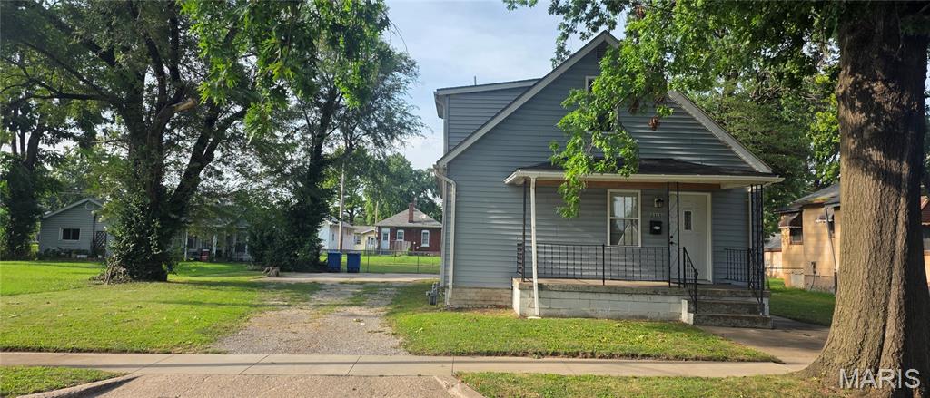 Photo of 2325 E 25th Street Granite City IL 62040
