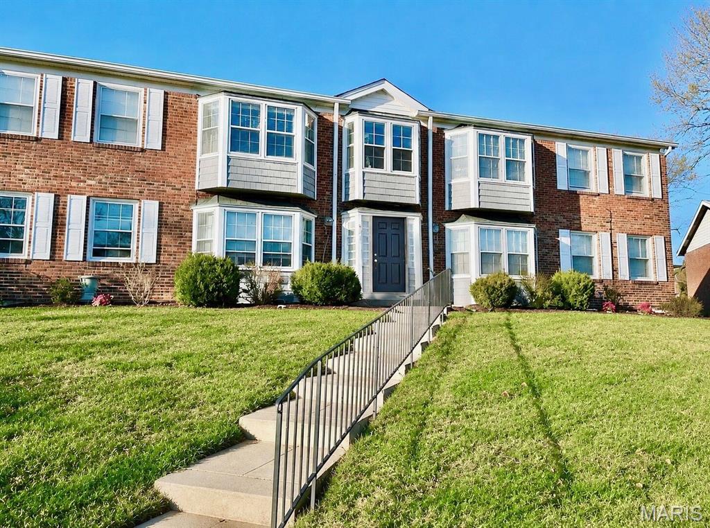 Photo of 611 Thunderbird Court Chesterfield MO 63017